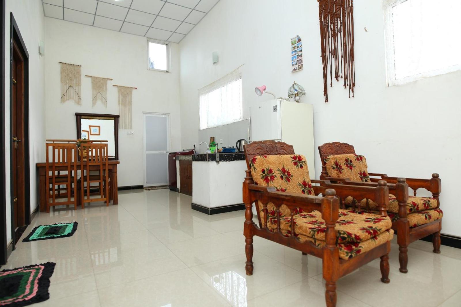 Sujee'S Guest House With Two Bed Rooms Anuradhapura Exterior photo