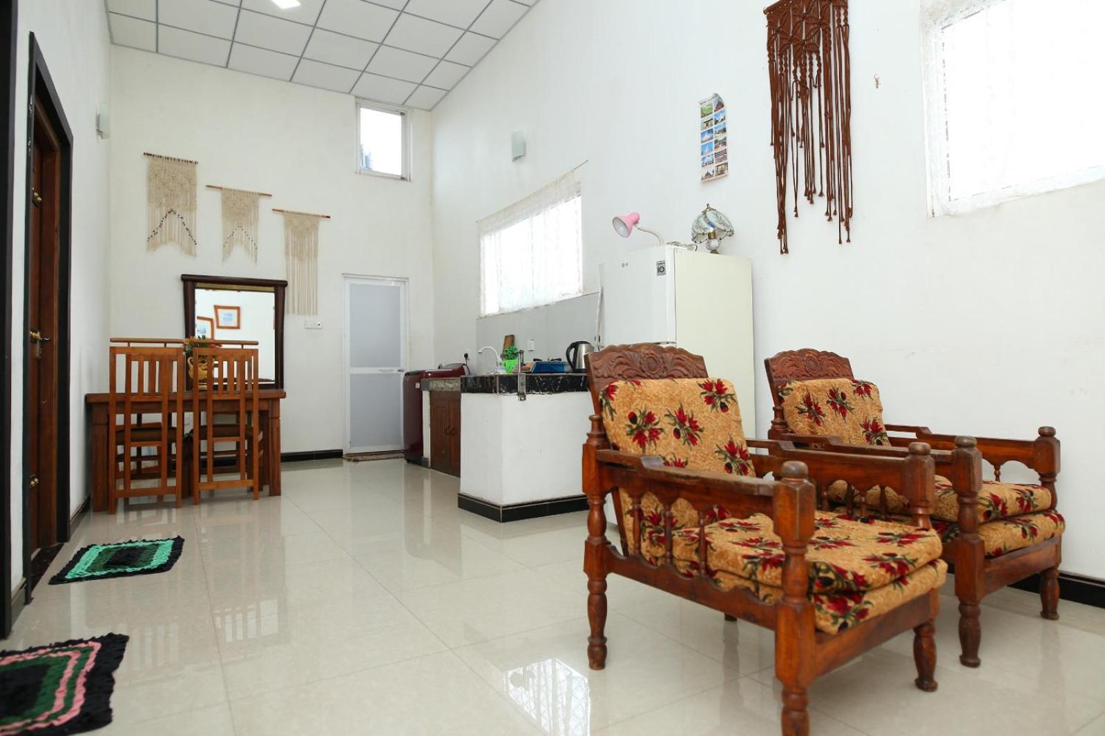 Sujee'S Guest House With Two Bed Rooms Anuradhapura Exterior photo